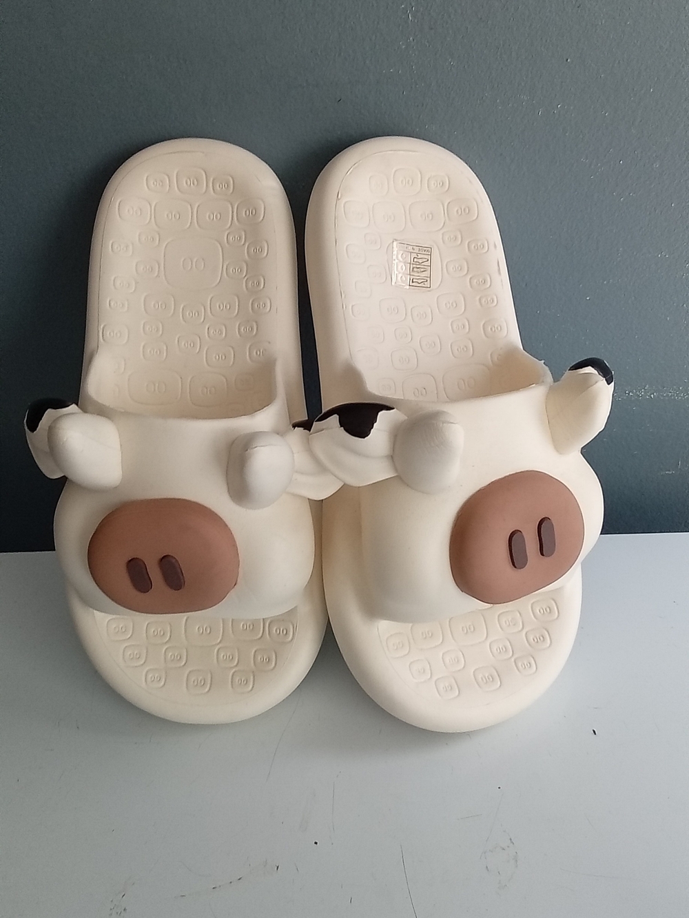 Women’s Cream Cow Slip-On Slippers
